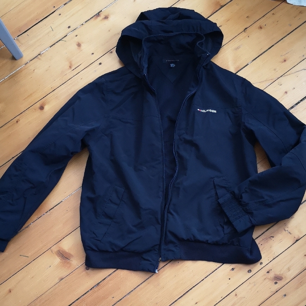 DONATING TODAY, LAST CHANCE!! Men's Black Tommy Hilfiger Jacket, L